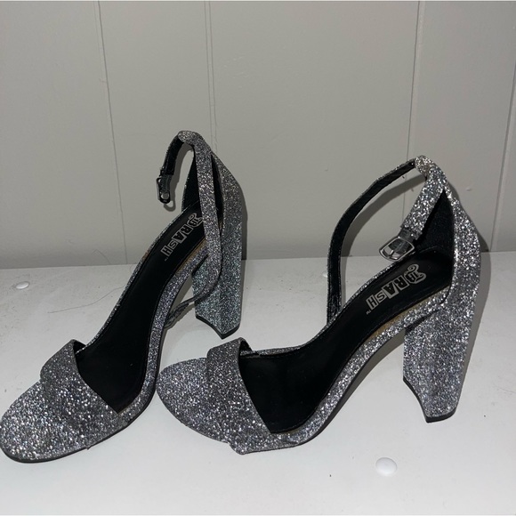 Sparkly Heels In great condition - Picture 2 of 7